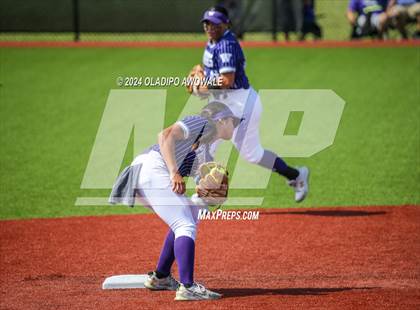 Thumbnail 2 in Guyer vs. Weslaco (UIL 6A Softball Semifinal) photogallery.
