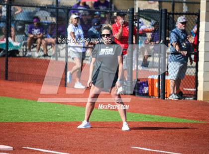 Thumbnail 3 in Guyer vs. Weslaco (UIL 6A Softball Semifinal) photogallery.