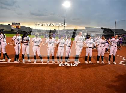 Thumbnail 2 in Guyer vs. Weslaco (UIL 6A Softball Semifinal) photogallery.