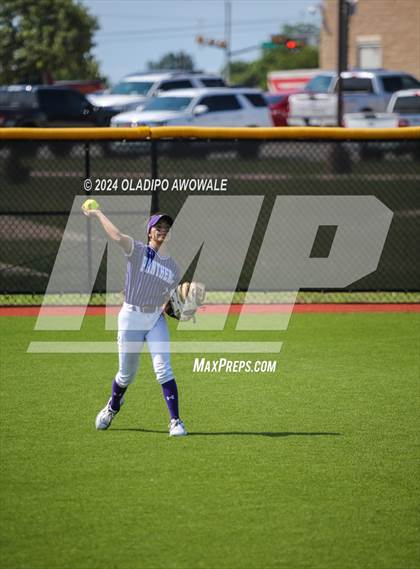 Thumbnail 3 in Guyer vs. Weslaco (UIL 6A Softball Semifinal) photogallery.