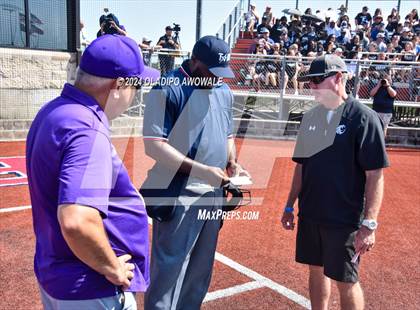 Thumbnail 2 in Guyer vs. Weslaco (UIL 6A Softball Semifinal) photogallery.