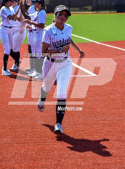 Thumbnail 1 in Guyer vs. Weslaco (UIL 6A Softball Semifinal) photogallery.