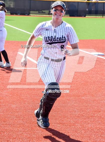 Thumbnail 3 in Guyer vs. Weslaco (UIL 6A Softball Semifinal) photogallery.
