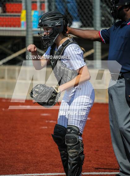 Thumbnail 3 in Guyer vs. Weslaco (UIL 6A Softball Semifinal) photogallery.