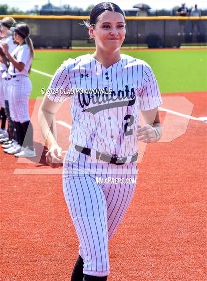 Thumbnail 2 in Guyer vs. Weslaco (UIL 6A Softball Semifinal) photogallery.