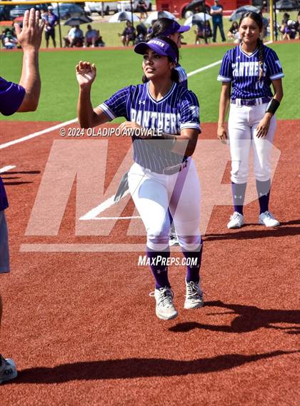 Thumbnail 1 in Guyer vs. Weslaco (UIL 6A Softball Semifinal) photogallery.