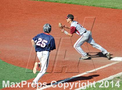 Thumbnail 2 in Elmira vs. Ketcham (NYSPHSAA Class AA Regional Semifinal) photogallery.