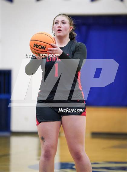 Thumbnail 1 in Carlin @ McDermitt photogallery.