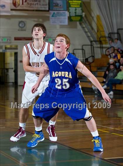 Thumbnail 1 in Clovis West vs Agoura (Santa Barbara Holiday Classic) photogallery.