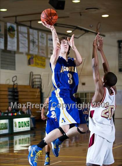 Thumbnail 2 in Clovis West vs Agoura (Santa Barbara Holiday Classic) photogallery.