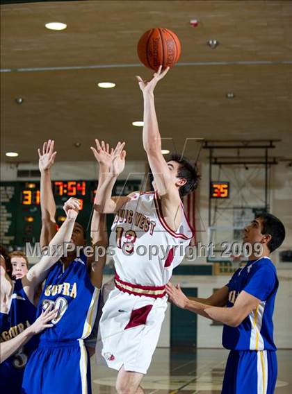 Thumbnail 1 in Clovis West vs Agoura (Santa Barbara Holiday Classic) photogallery.