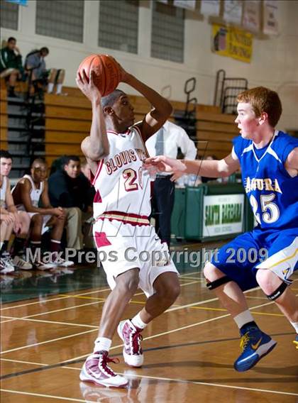 Thumbnail 3 in Clovis West vs Agoura (Santa Barbara Holiday Classic) photogallery.