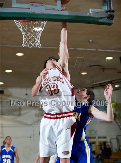 Thumbnail 2 in Clovis West vs Agoura (Santa Barbara Holiday Classic) photogallery.
