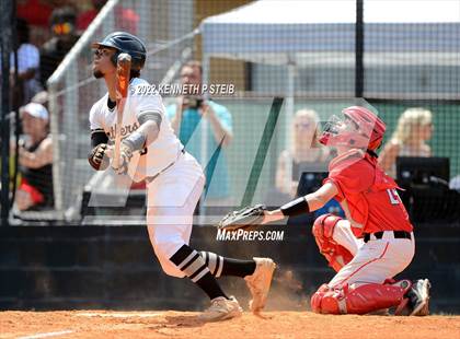 Thumbnail 1 in Berwick vs. Brusly (LHSAA 3A Regional Playoff) photogallery.