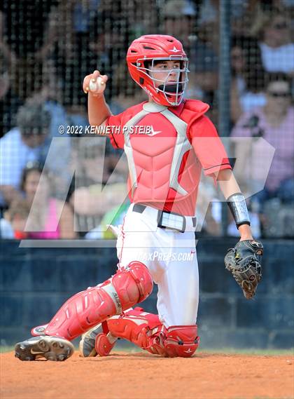 Thumbnail 2 in Berwick vs. Brusly (LHSAA 3A Regional Playoff) photogallery.