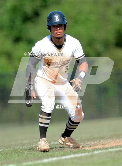 Thumbnail 3 in Berwick vs. Brusly (LHSAA 3A Regional Playoff) photogallery.