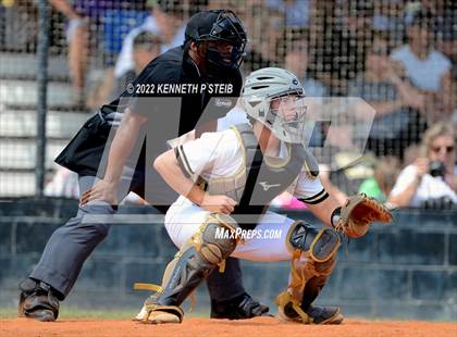 Thumbnail 3 in Berwick vs. Brusly (LHSAA 3A Regional Playoff) photogallery.