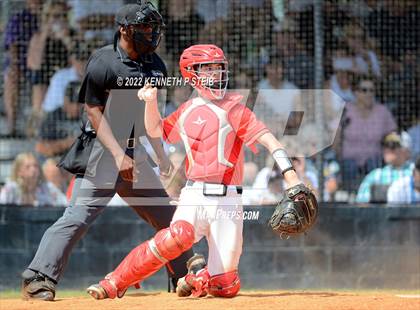 Thumbnail 2 in Berwick vs. Brusly (LHSAA 3A Regional Playoff) photogallery.