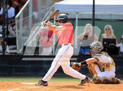 Thumbnail 2 in Berwick vs. Brusly (LHSAA 3A Regional Playoff) photogallery.