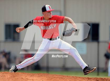 Thumbnail 2 in Berwick vs. Brusly (LHSAA 3A Regional Playoff) photogallery.