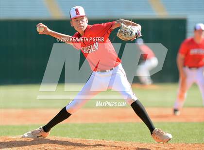 Thumbnail 3 in Berwick vs. Brusly (LHSAA 3A Regional Playoff) photogallery.