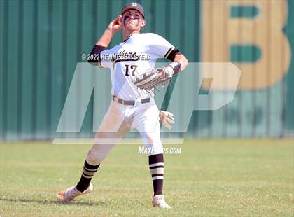 Thumbnail 2 in Berwick vs. Brusly (LHSAA 3A Regional Playoff) photogallery.