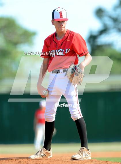 Thumbnail 3 in Berwick vs. Brusly (LHSAA 3A Regional Playoff) photogallery.