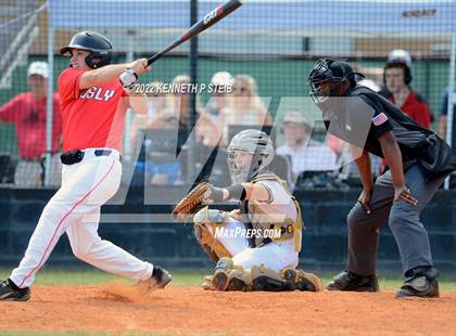 Thumbnail 1 in Berwick vs. Brusly (LHSAA 3A Regional Playoff) photogallery.