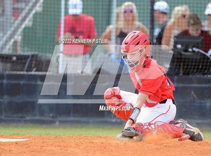 Thumbnail 3 in Berwick vs. Brusly (LHSAA 3A Regional Playoff) photogallery.