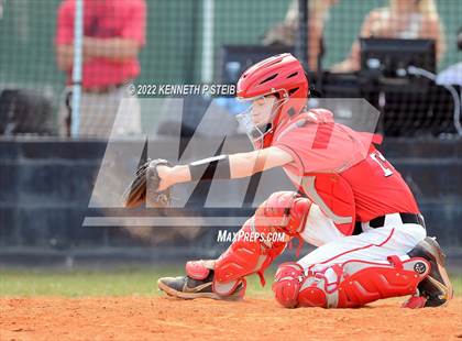Thumbnail 1 in Berwick vs. Brusly (LHSAA 3A Regional Playoff) photogallery.