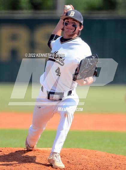 Thumbnail 2 in Berwick vs. Brusly (LHSAA 3A Regional Playoff) photogallery.