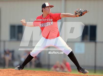 Thumbnail 2 in Berwick vs. Brusly (LHSAA 3A Regional Playoff) photogallery.