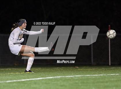 Thumbnail 1 in Thomaston vs East Catholic (CIAC Class S Semifinal) photogallery.