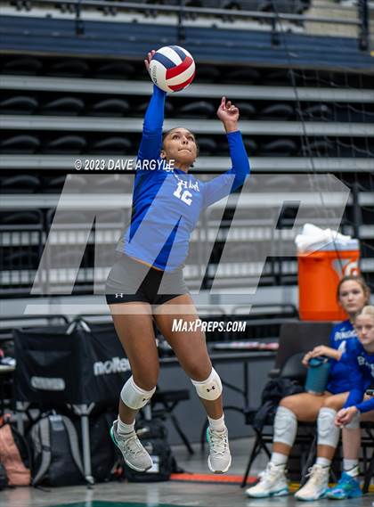 Thumbnail 2 in Bingham vs. Snow Canyon (Utah Valley Invitational) photogallery.