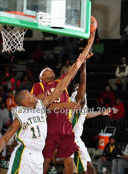 Thumbnail 2 in CE Murray v Estill (Lake Marion Invitational Tournament 2010) photogallery.