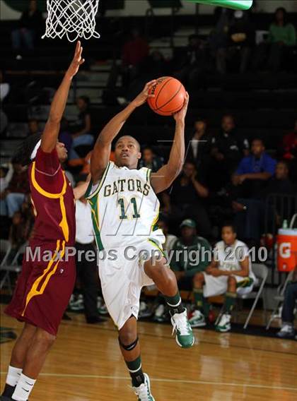 Thumbnail 3 in CE Murray v Estill (Lake Marion Invitational Tournament 2010) photogallery.