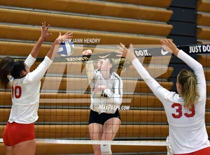 Thumbnail 2 in Saint Francis vs. Redondo Union (Durango Fall Classic) photogallery.