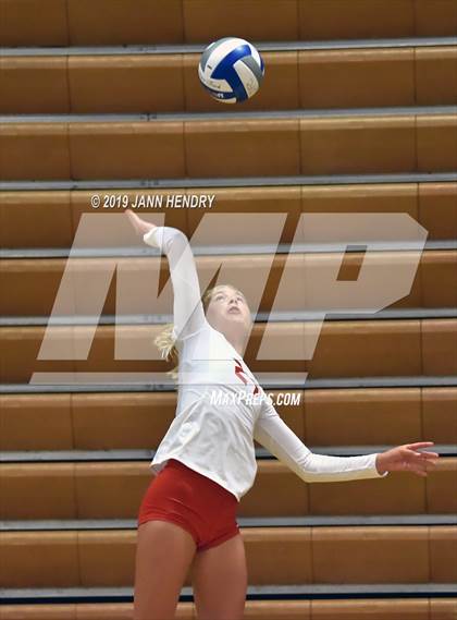 Thumbnail 3 in Saint Francis vs. Redondo Union (Durango Fall Classic) photogallery.