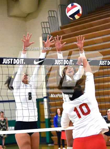 Thumbnail 1 in Saint Francis vs. Redondo Union (Durango Fall Classic) photogallery.