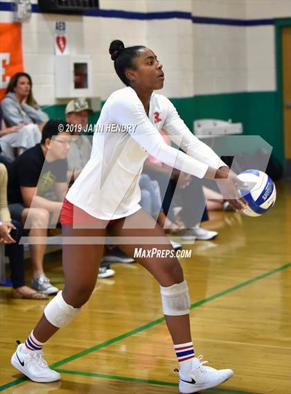 Thumbnail 2 in Saint Francis vs. Redondo Union (Durango Fall Classic) photogallery.