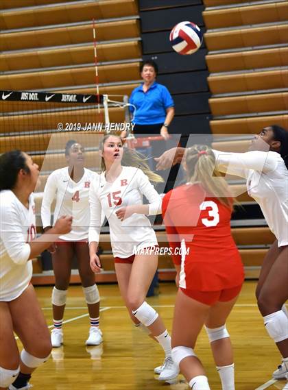 Thumbnail 2 in Saint Francis vs. Redondo Union (Durango Fall Classic) photogallery.
