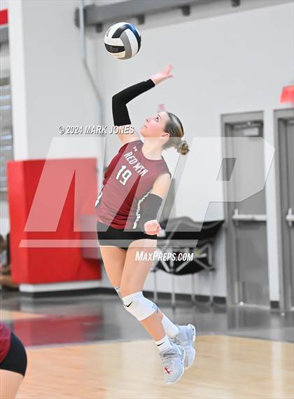 Thumbnail 2 in St. Paul vs. Red Mountain (Nike TOC Southwest) photogallery.