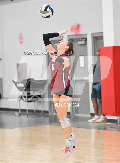 Thumbnail 3 in St. Paul vs. Red Mountain (Nike TOC Southwest) photogallery.