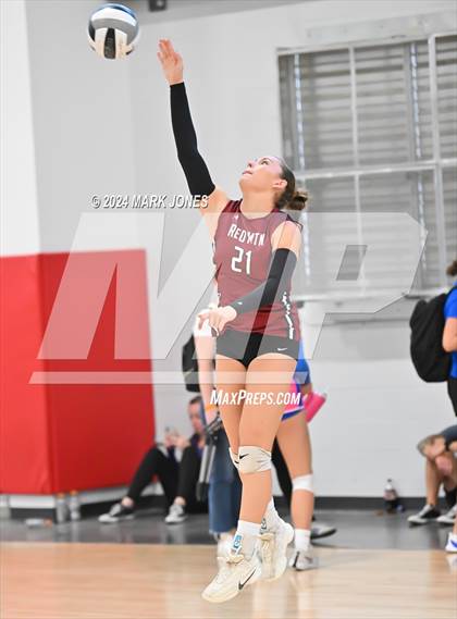 Thumbnail 3 in St. Paul vs. Red Mountain (Nike TOC Southwest) photogallery.