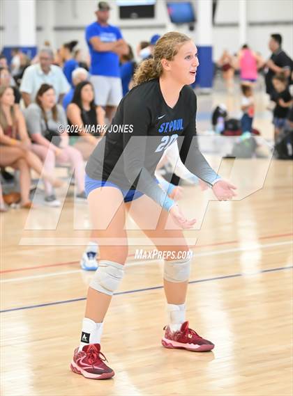 Thumbnail 1 in St. Paul vs. Red Mountain (Nike TOC Southwest) photogallery.