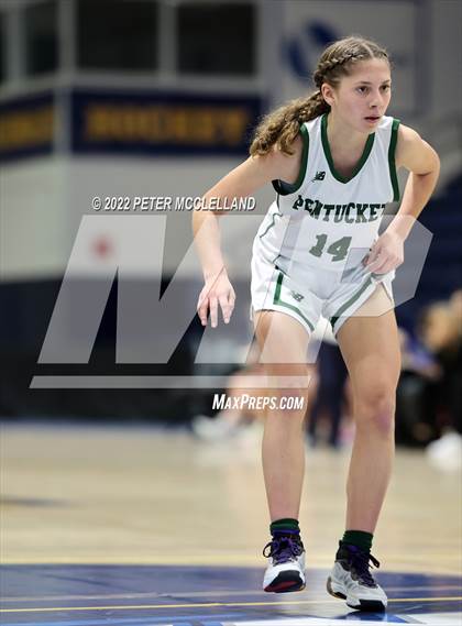 Thumbnail 3 in Methuen vs Pentucket Regional (Commonwealth Christmas Classic) photogallery.