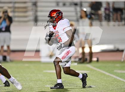 Thumbnail 3 in Manor @ Vandegrift photogallery.