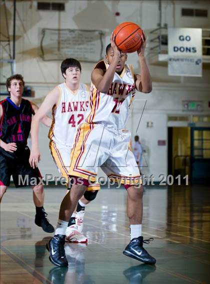 Thumbnail 2 in Ocean View vs San Marcos (Santa Barbara Holiday Classic) photogallery.