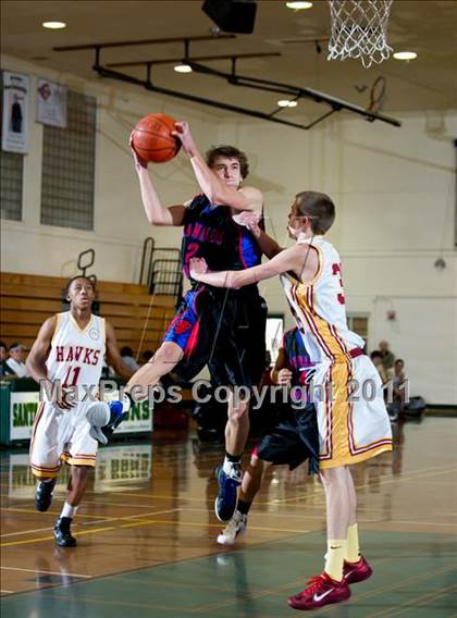 Thumbnail 1 in Ocean View vs San Marcos (Santa Barbara Holiday Classic) photogallery.