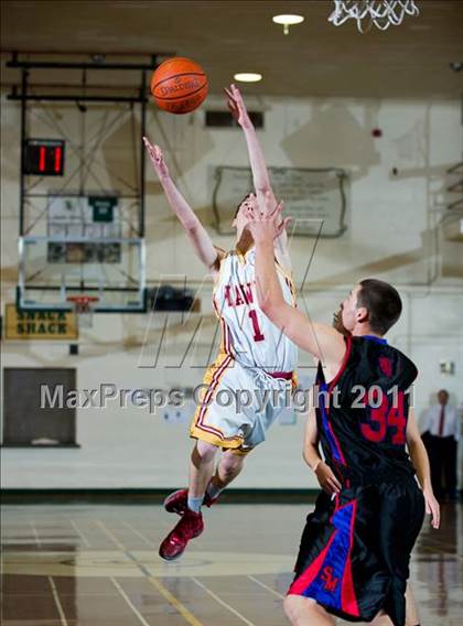 Thumbnail 2 in Ocean View vs San Marcos (Santa Barbara Holiday Classic) photogallery.